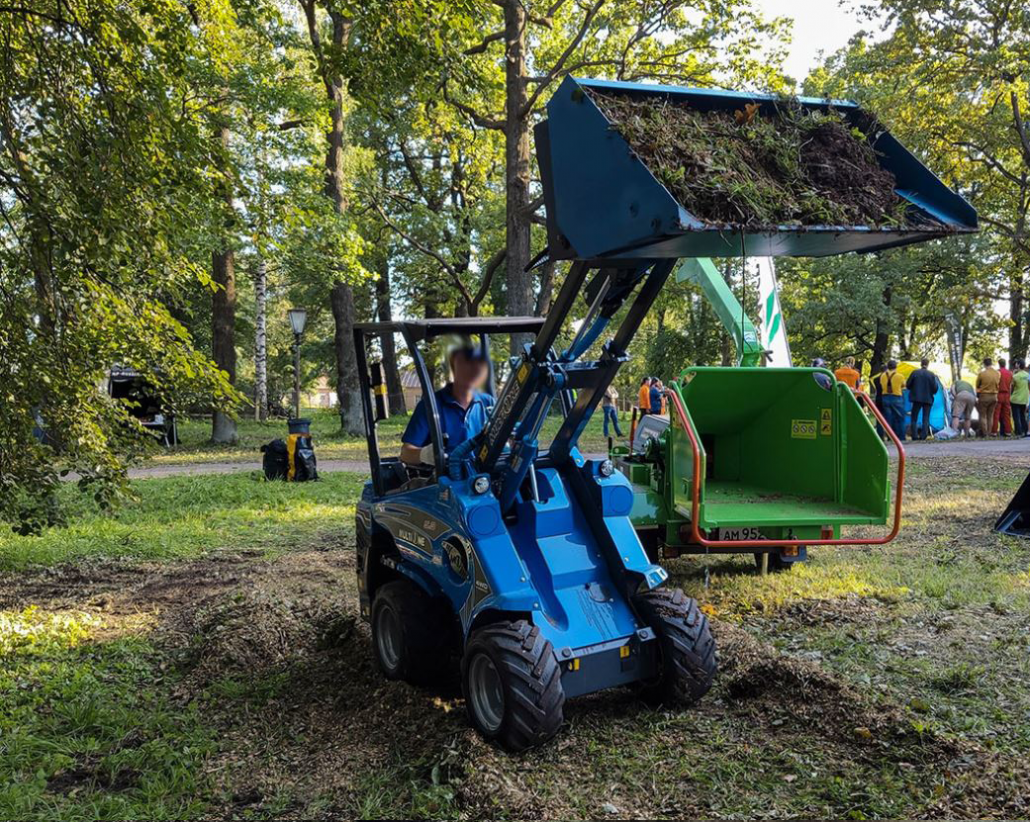 картинка ковш высокой нагрузки 1300 мм 380 л от магазина Robots Online