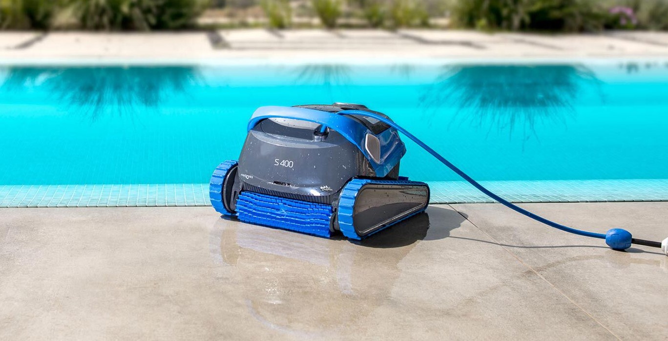 Почему ручная чистка бассейна — прошлый век: обзор автоматических решений